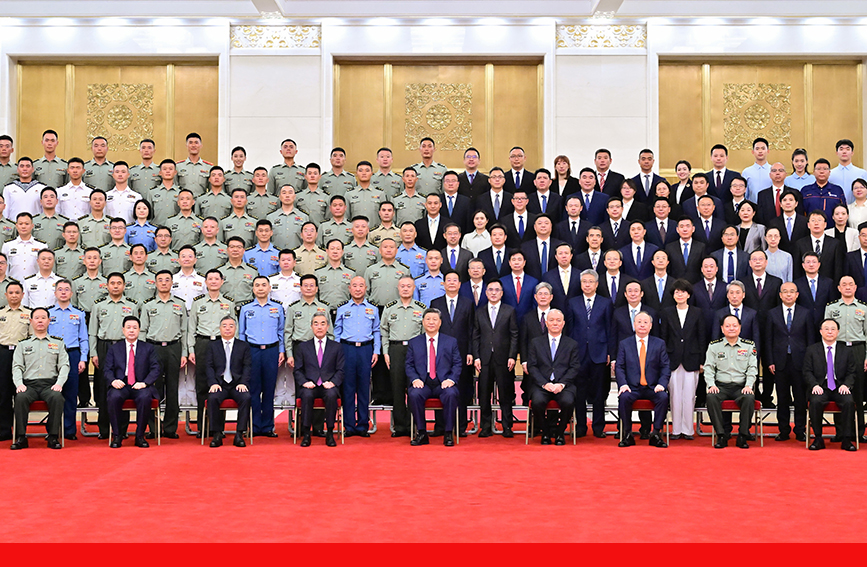 中國人民抗日戰爭暨世界反法西斯戰爭勝利80周年紀念活動總結會議在京舉行 習近平親切接見紀念活動籌辦工作各方面代表