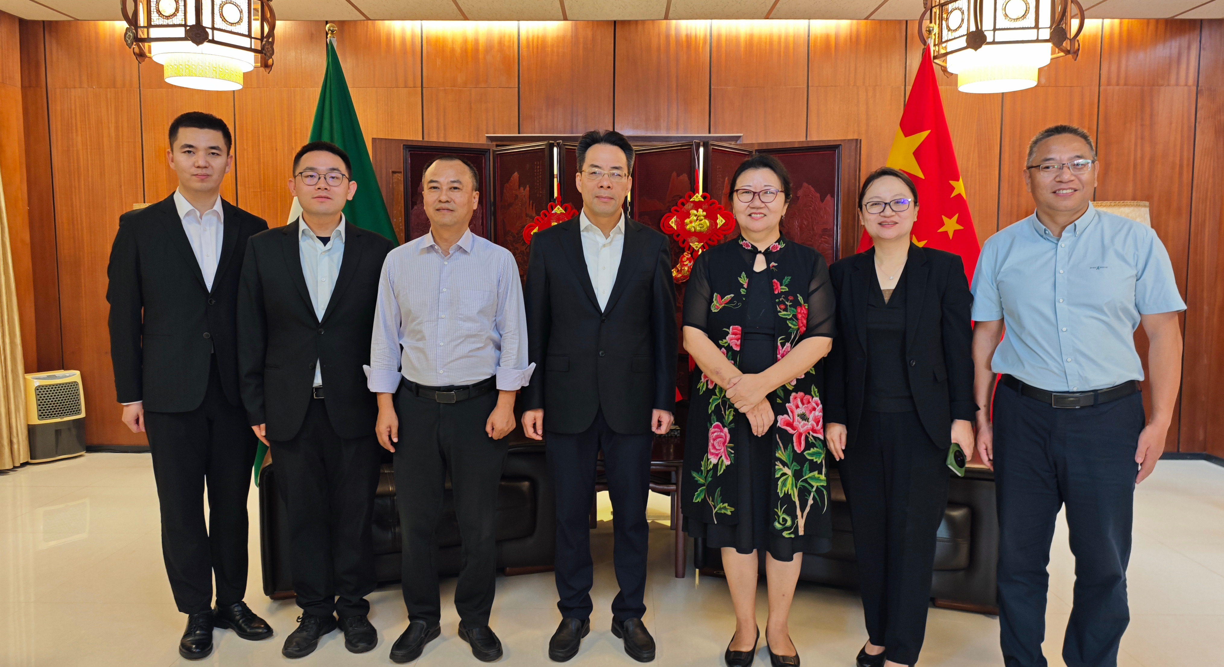 連小敏率團訪問尼日利亞和南非兩國